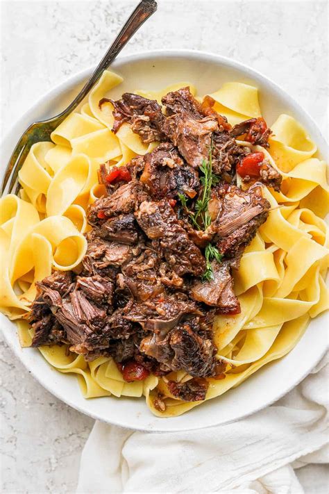 Slow Cooker Short Rib Ragu With Polenta The Meat Is So Easy Letting The Slow Cooker D Slow