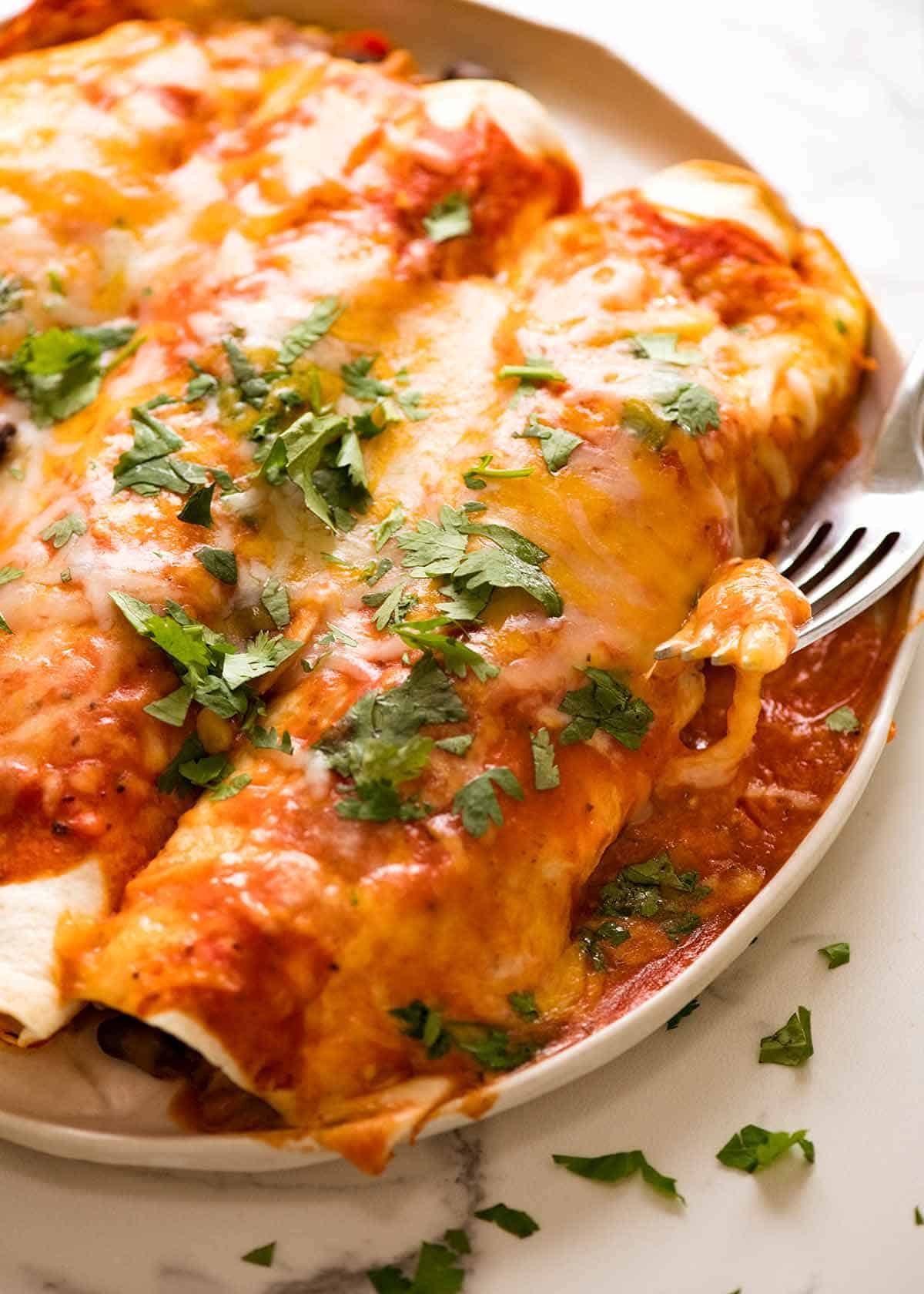 What's Healthiest Enchiladas Chicken Calories? Nutrient Guide