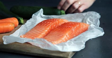 When Is Salmon Sashimi Low In Mercury?