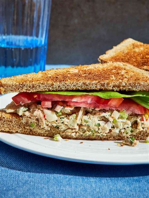 Why Eat Tuna For Lunch? Sandwich Benefits